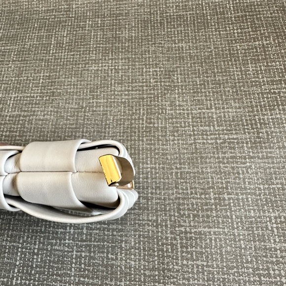 Remi and Reid LINDY WOVEN CELLPHONE OFF-WHITE (straps not included) crossbody - Picture 5 of 13